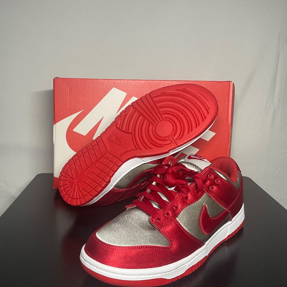 *SOLD* BRAND NEW Nike Dunk Lows